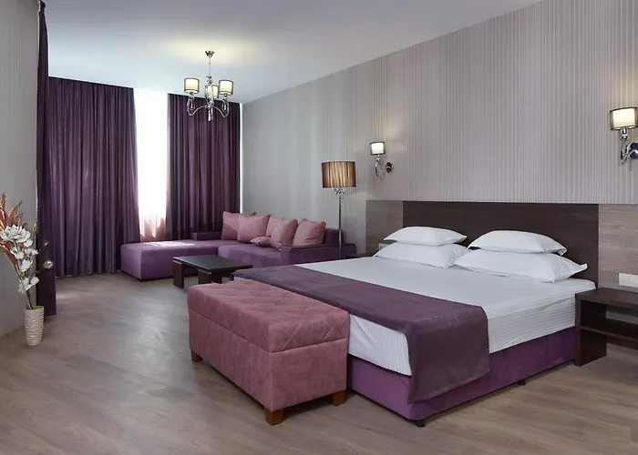 מלון Paradise אלניטה