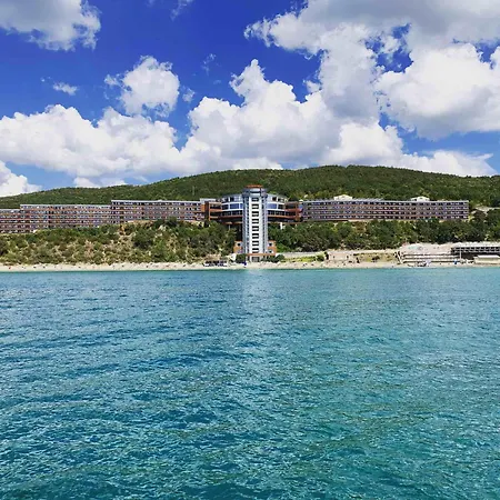 Paradise Hotel 5*