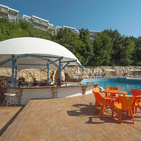 Paradise Hotel