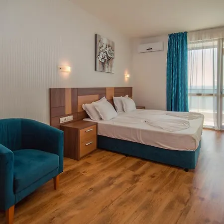 Paradise Hotel 5*