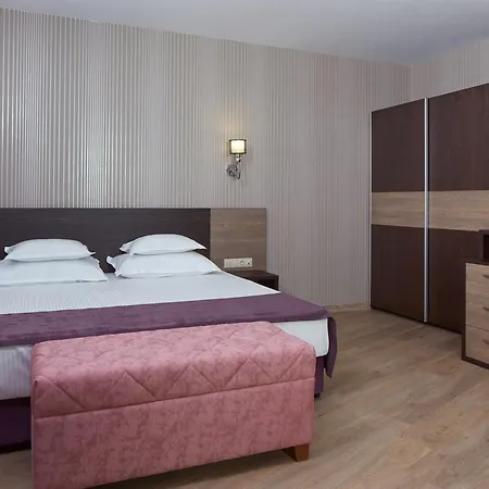 Hotel Paradise Elenite