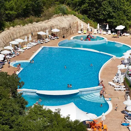 Paradise Hotel 5*
