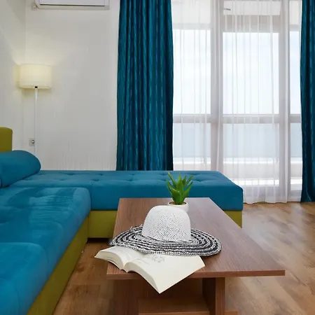 Paradise Hotel Elenite