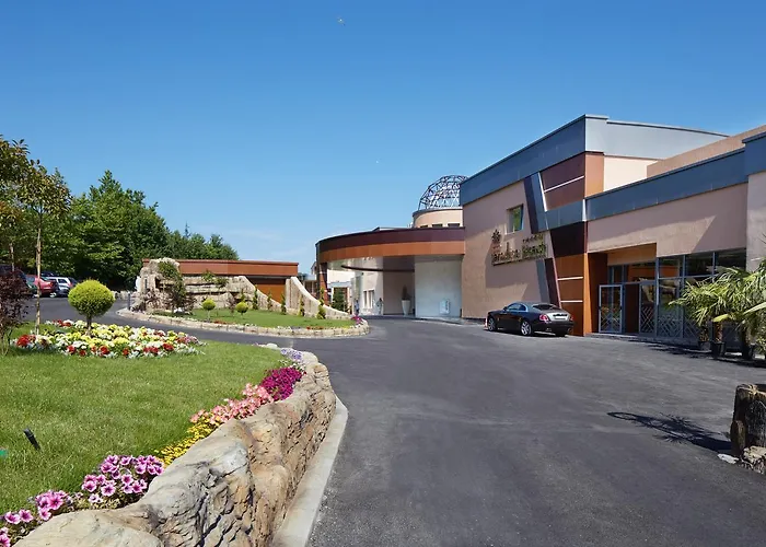 Paradise Hotel Elenite